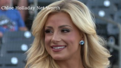 Chloe Holladay Net Worth